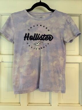Hollister Pastel Lavender Tie-Dye Short Sleeve Tee